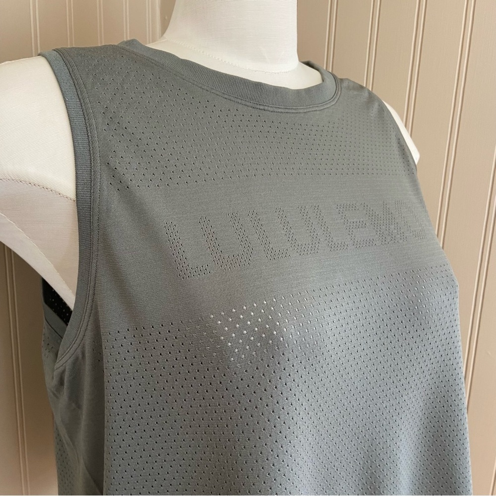Lululemon Swiftly Breathe Crop Tank Top in Grey Sage Women’s 10 - Picture 2 of 7